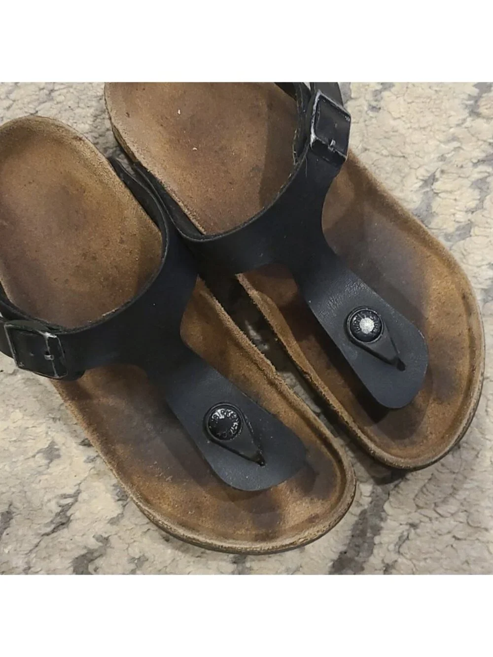 Birkenstock Gizeh black leather sandals
